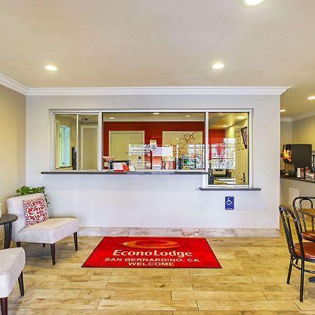 Econo Lodge San Bernardino I-215 Екстер'єр фото